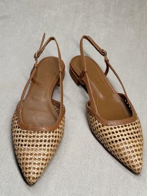 JULiE DEE slingback flat sandals