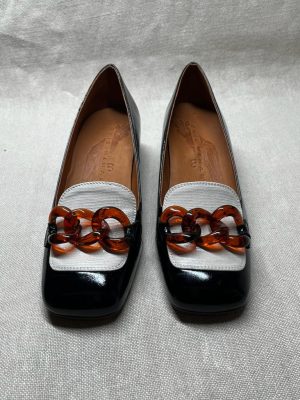 Chie Mihara Ibiscu patent-leather pumps