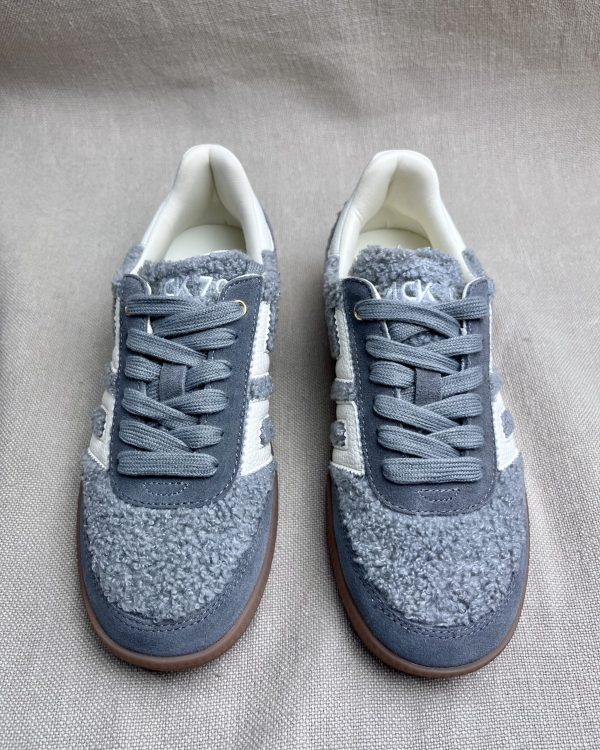 Back 70 Teddy Sneakers