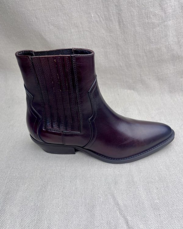 JULiE DEE Western Leather Boots