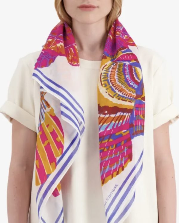 Inoui Editions carre 65 Cerise scarf
