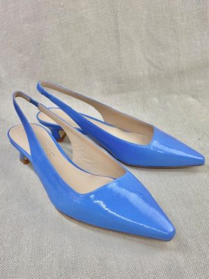 JULiE DEE patent leather slingback sandals