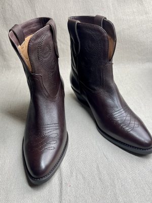 JULiE DEE cowboy leather  boots