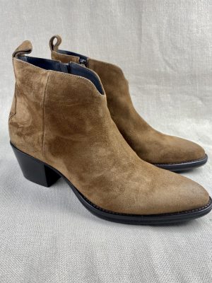 Triver Flight low cowboy boots