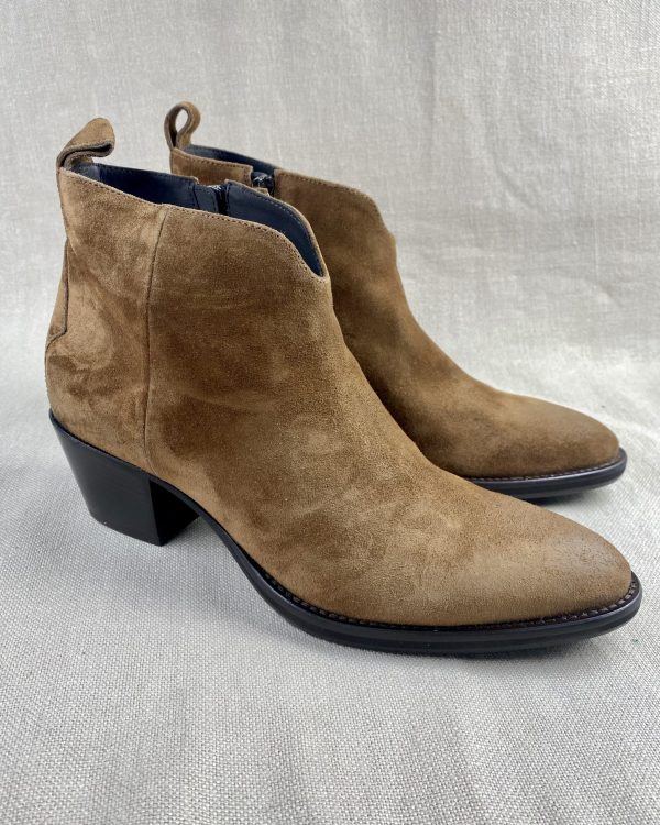 Triver Flight low cowboy boots
