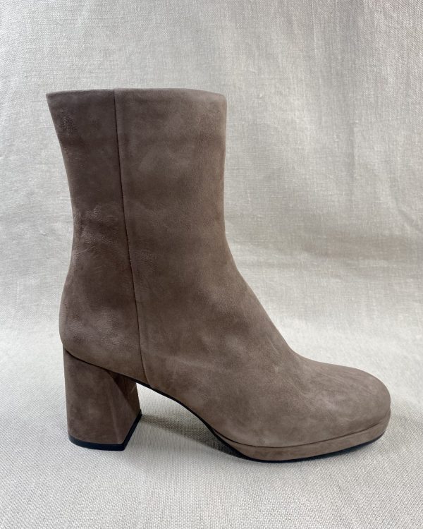 JULiE DEE suede ankle boots - Image 2