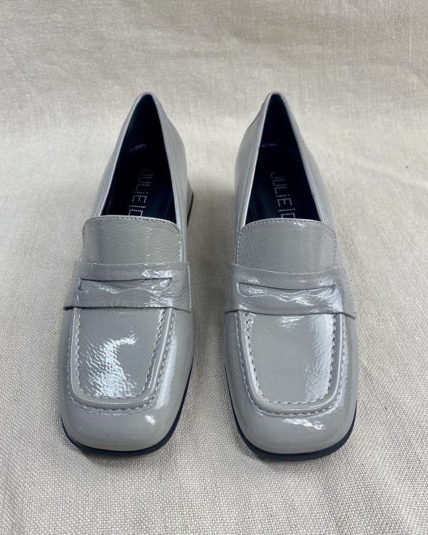 JULiE DEE patent-leather loafers - Image 3