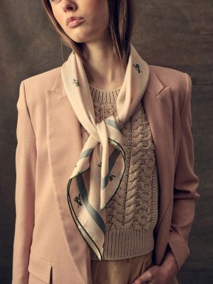 Tapis Noir Flower Dot scarf