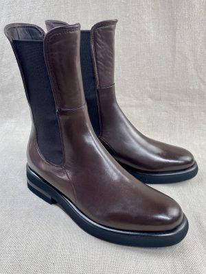 Triver Flight chelsea boots