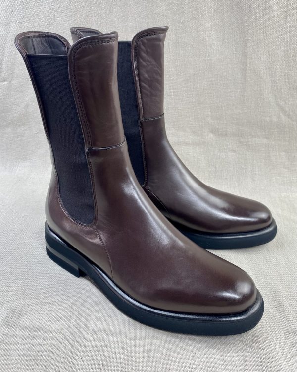 Triver Flight chelsea boots