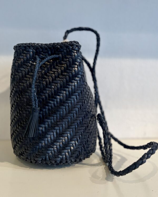 Dragon Diffusion Pompom Double Jump bucket handbag