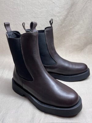 Poeve Asiago Chelsea Boots