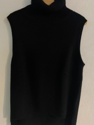 DÉJÀ LIYA Pull Turtle Top