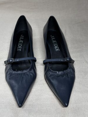 JULiE DEE Mary-Jane leather pumps