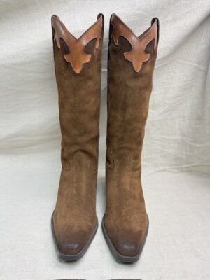 JULiE DEE western style suede boots